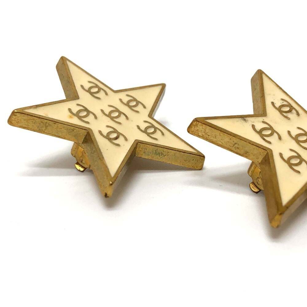 CHANEL Authentic Vintage Black Logo Earrings - Picture 3 of 10